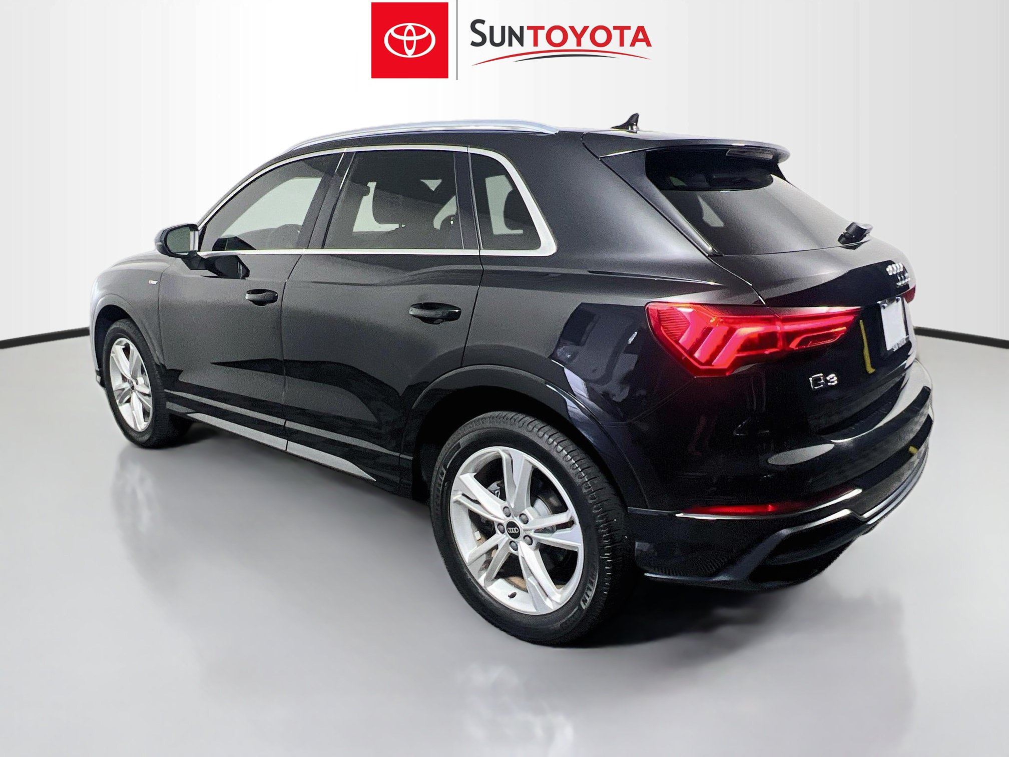 Used 2022 Audi Q3 2.0T Premium AWD/4WD image 6