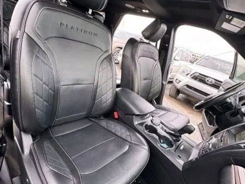 Used 2018 Ford Explorer Platinum image 22