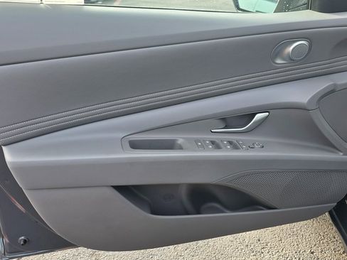 Certified 2025 Hyundai Elantra Sport image 14