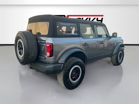 Used 2022 Ford Bronco 4-Door w/ Sasquatch Package image 7