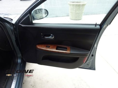 Used 2006 Buick LaCrosse CXL w/ Chrome Appearance Package image 28