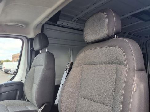 Used 2024 RAM ProMaster 2500 w/ Convenience Group FWD image 20
