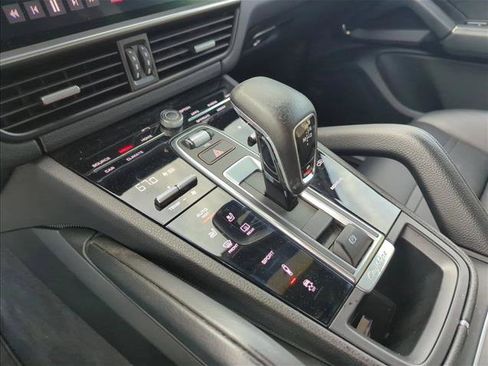 Used 2019 Porsche Cayenne S AWD/4WD image 22