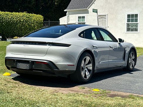 Certified 2023 Porsche Taycan RWD image 8