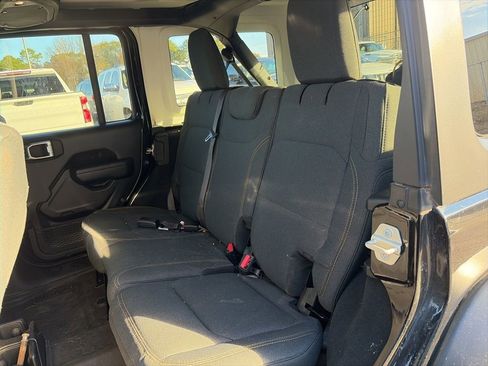 Used 2024 Jeep Wrangler Sport S image 11