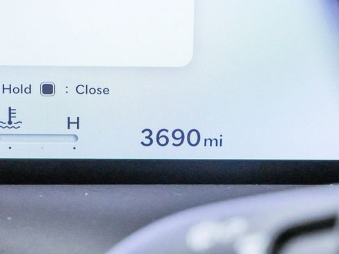 Certified 2025 Genesis G80 2.5T Advanced image 20