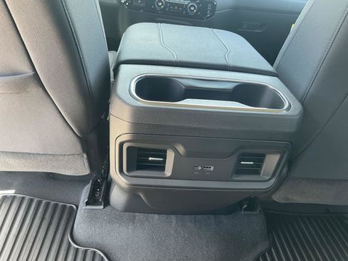 Used 2025 Chevrolet Silverado 2500 LT w/ Convenience Package AWD/4WD image 25