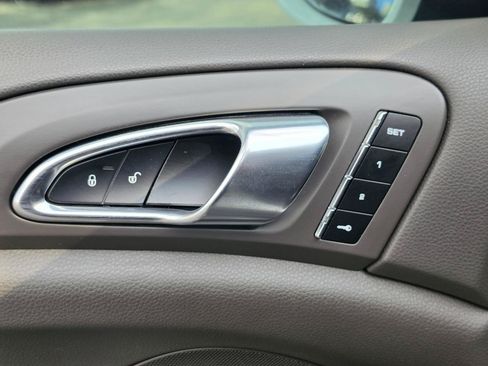 Used 2017 Porsche Cayenne Platinum Edition AWD/4WD image 20