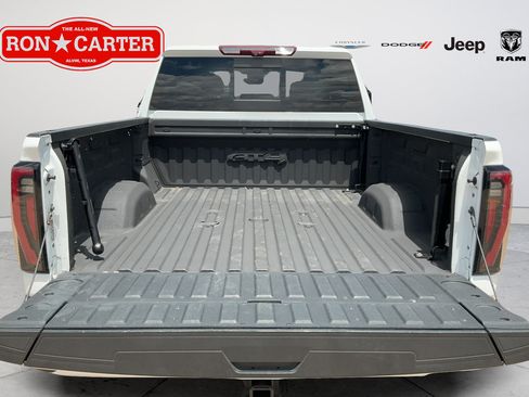 Used 2024 GMC Sierra 2500 AT4 w/ Max Trailering Package AWD/4WD image 18
