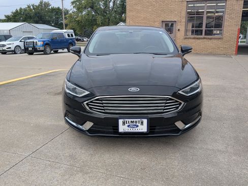 Used 2018 Ford Fusion SE w/ Equipment Group 602A image 3