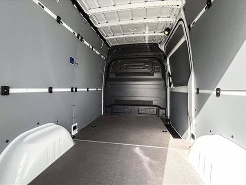 Used 2026 Mercedes-Benz Sprinter 2500 image 7