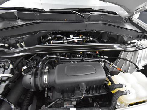 Used 2023 Ford Explorer Limited w/ Limited Technology Package AWD/4WD image 16