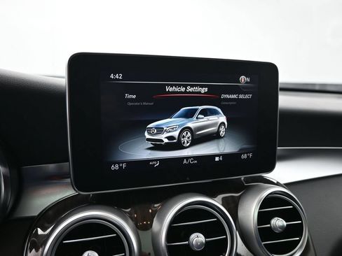 Used 2017 Mercedes-Benz GLC 300 4MATIC image 11