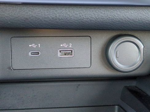 Used 2021 Nissan Rogue SV w/ Premium Package image 22