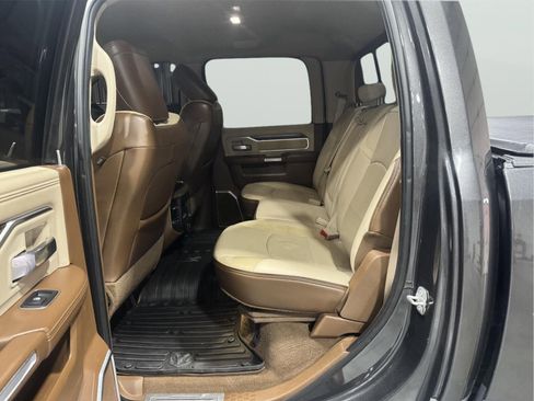 Used 2019 RAM 2500 Laramie AWD/4WD image 13