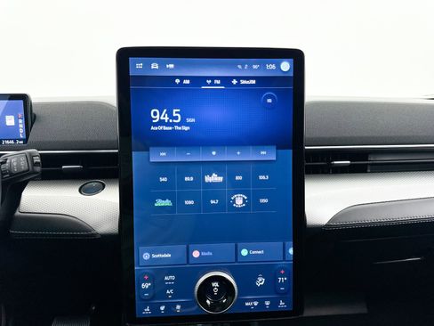 Used 2023 Ford Mustang Mach-E California Route 1 image 21