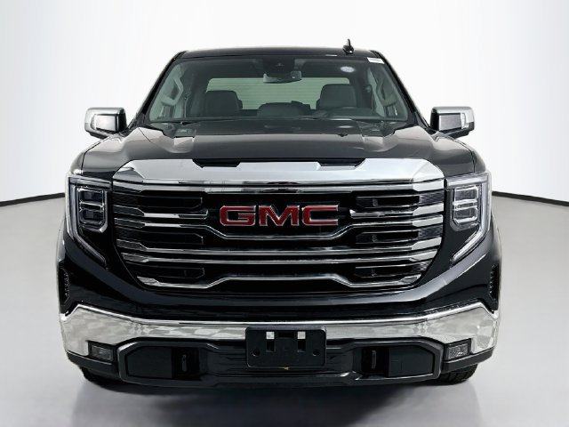 Used 2026 GMC Sierra 1500 SLT RWD image 2