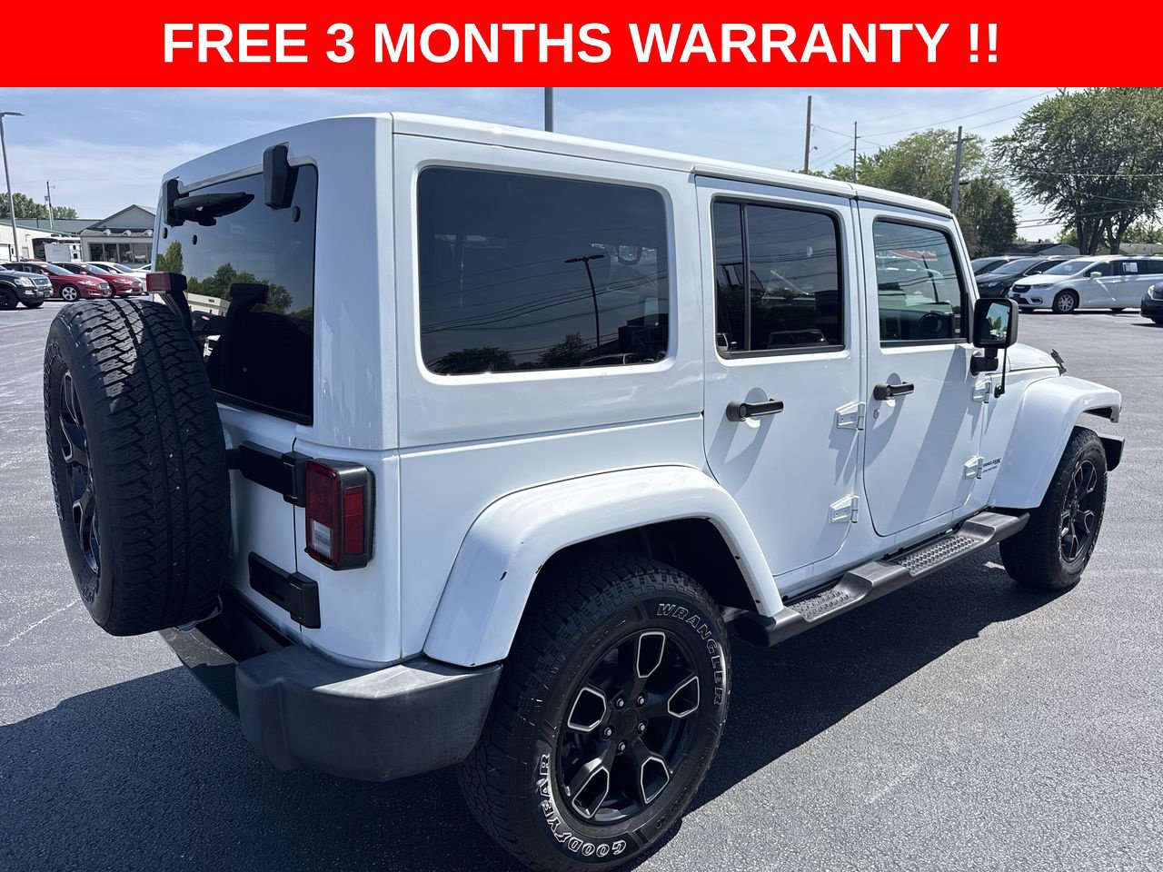 Used 2018 Jeep Wrangler Unlimited Sahara AWD/4WD image 36
