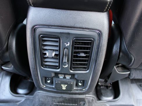Used 2014 Jeep Grand Cherokee SRT8 w/ Luxury Group II AWD/4WD image 22