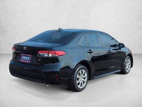 Used 2025 Toyota Corolla LE FWD image 6