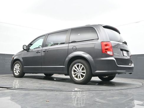 Used 2018 Dodge Grand Caravan SXT FWD image 28