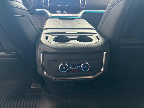 New 2027 Ford Expedition Platinum w/ Stealth Performance Package AWD/4WD image 15