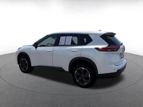 Used 2025 Nissan Rogue SV AWD/4WD image 10