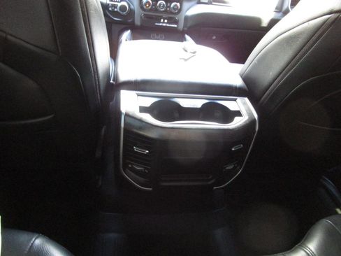 Used 2021 RAM 1500 Big Horn AWD/4WD image 16