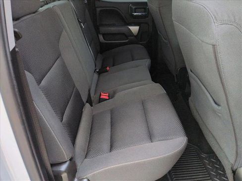 Used 2018 Chevrolet Silverado 1500 LT AWD/4WD image 16