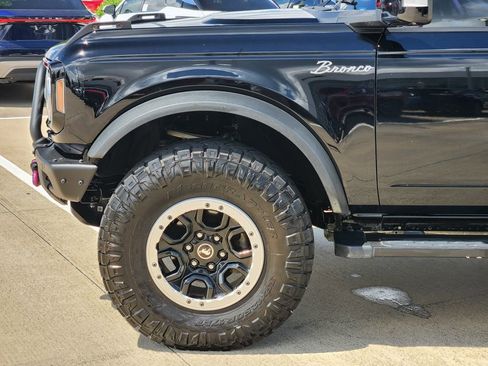 Used 2022 Ford Bronco Outer Banks w/ Sasquatch Package AWD/4WD image 8