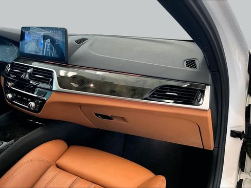 Used 2023 BMW 530i w/ Premium Package RWD image 16
