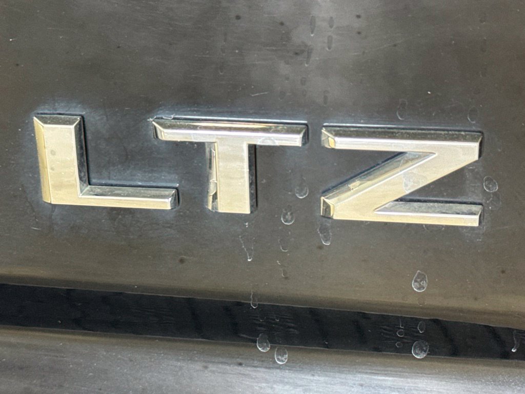 Used 2023 Chevrolet Silverado 1500 LTZ w/ LTZ Premium Package AWD/4WD image 38