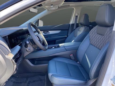 New 2026 Nissan Murano Platinum image 4