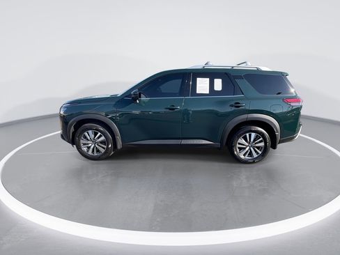 Used 2024 Nissan Pathfinder SL w/ Black Appearance Package AWD/4WD image 5