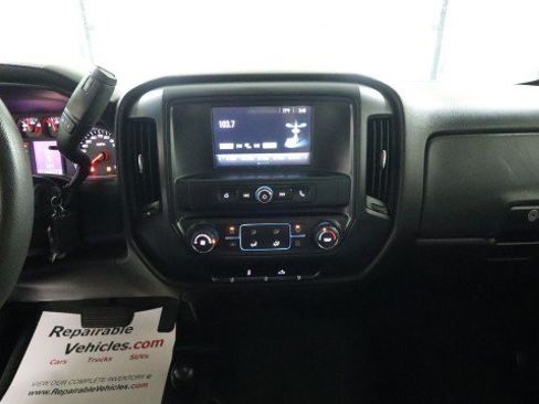 Used 2019 Chevrolet Silverado 1500 Custom w/ Custom Convenience Package AWD/4WD image 12