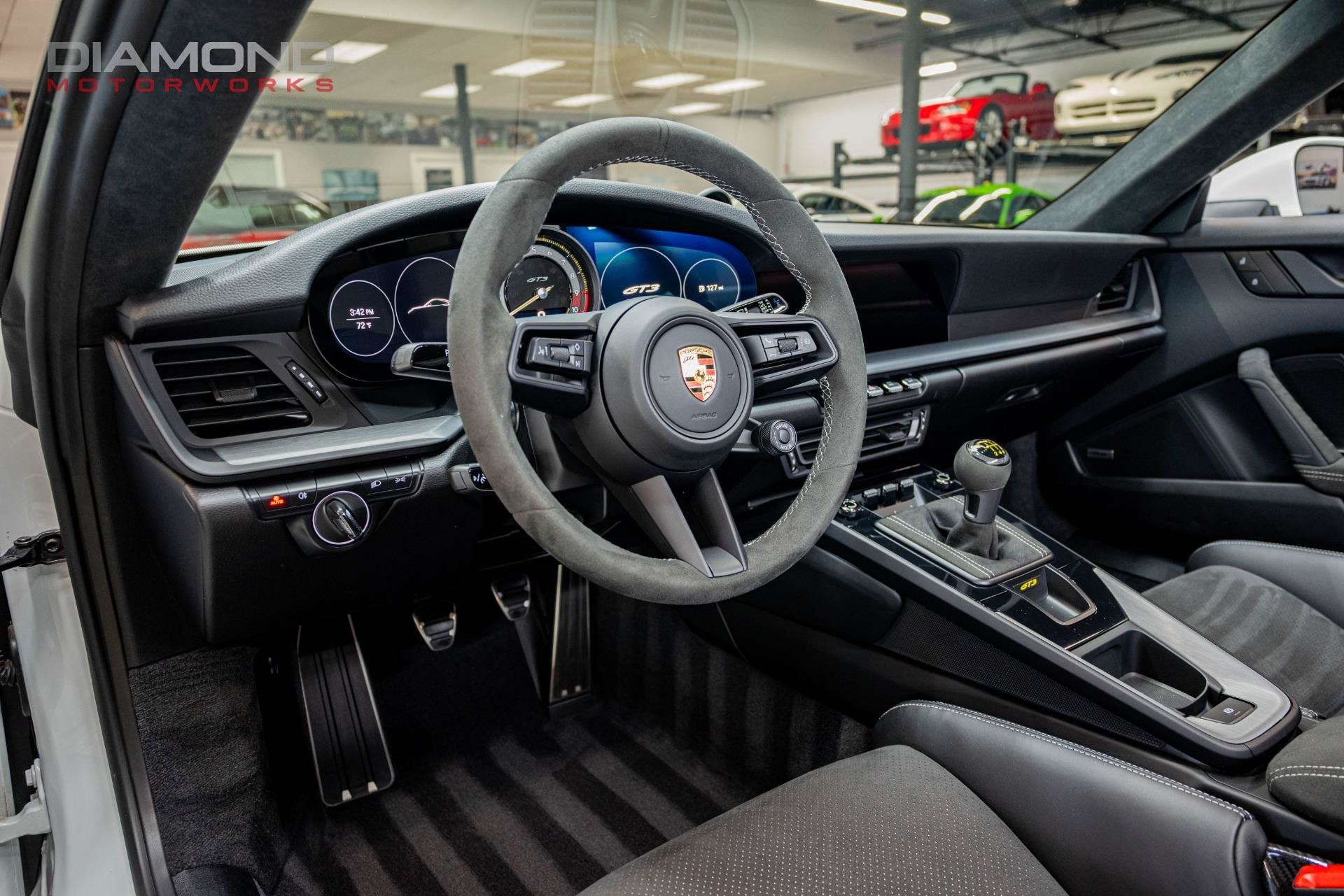 Used 2022 Porsche 911 GT3 RWD image 16