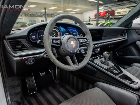 Used 2022 Porsche 911 GT3 RWD image 16