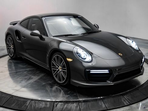 Used 2017 Porsche 911 Turbo image 21