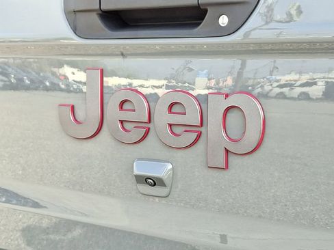 Used 2022 Jeep Gladiator Rubicon AWD/4WD image 29