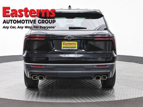 Used 2024 Chevrolet Traverse LS w/ Midnight/Sport Edition FWD image 6