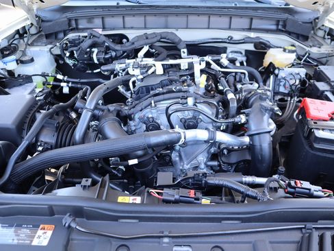 New 2025 Ford Bronco 4-Door image 19