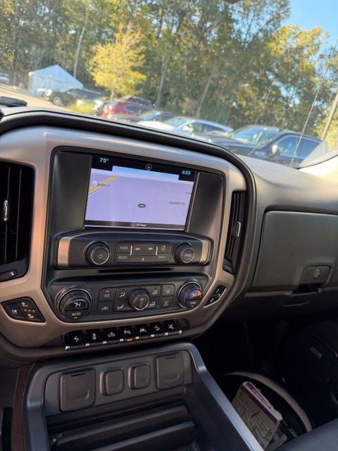 Used 2017 GMC Sierra 1500 Denali w/ Denali Ultimate Package AWD/4WD image 10