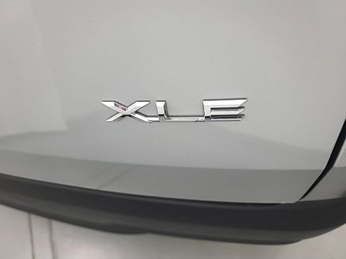 Used 2025 Toyota Grand Highlander AWD image 13