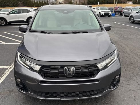 Used 2025 Honda Odyssey Elite image 9