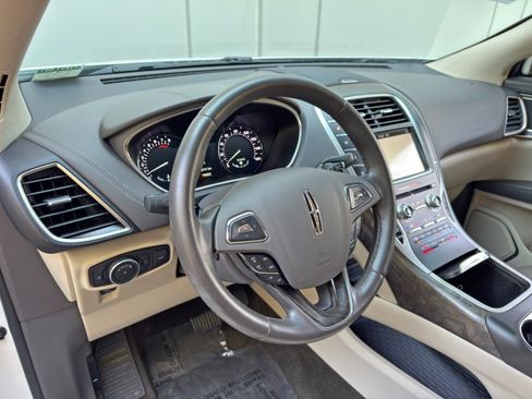 Used 2017 Lincoln MKX Select w/ Select Plus Package image 12