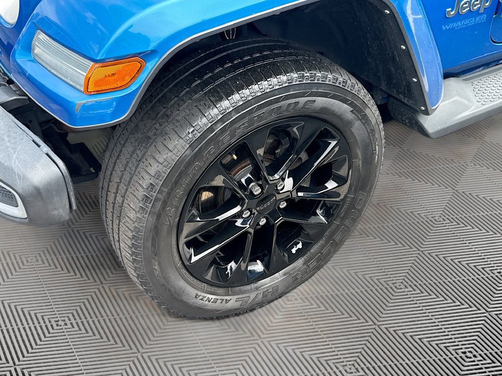Certified 2021 Jeep Wrangler Unlimited Sahara w/ Dual Top Group AWD/4WD image 34