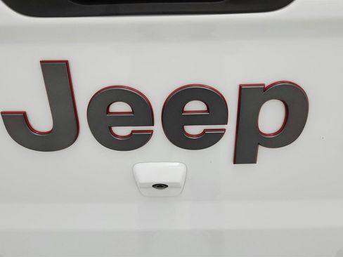 Used 2020 Jeep Gladiator Rubicon AWD/4WD image 28