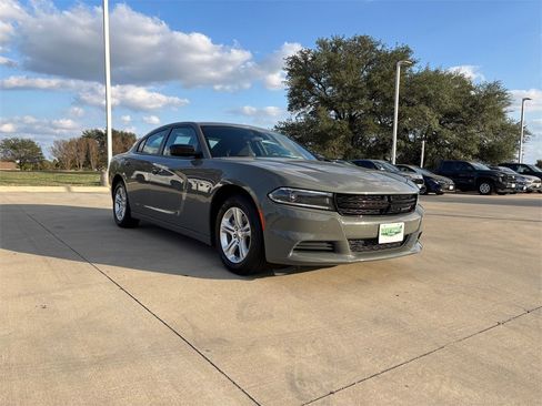 Used 2023 Dodge Charger SXT image 7
