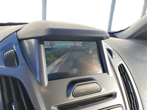 Used 2018 Ford Transit Connect XLT image 21