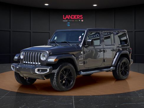 Used 2019 Jeep Wrangler Unlimited Sahara w/ Uconnect 4C Nav & Sound Group AWD/4WD image 1